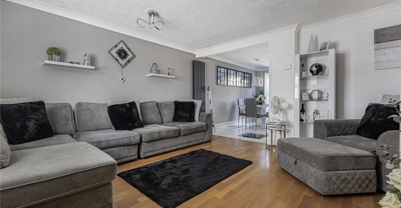 3 bedroom house for sale in Rainham | Robinson Michael & Jackson