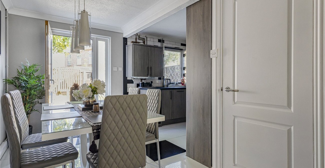 3 bedroom house for sale in Rainham | Robinson Michael & Jackson