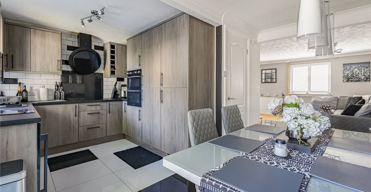 3 bedroom house for sale in Rainham | Robinson Michael & Jackson