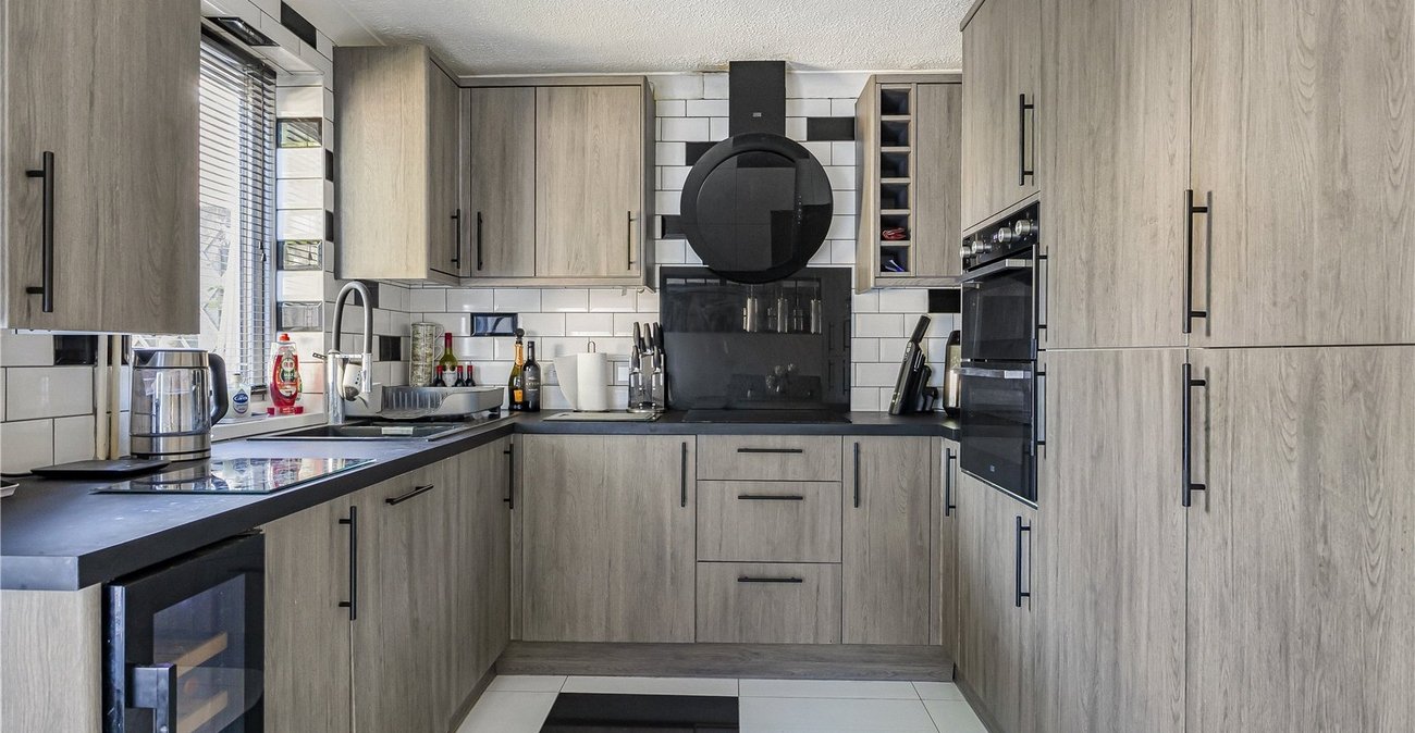 3 bedroom house for sale in Rainham | Robinson Michael & Jackson