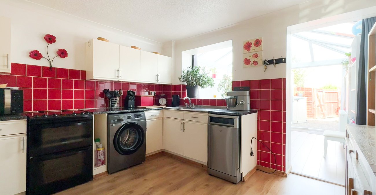 2 bedroom house for sale in Rainham | Robinson Michael & Jackson