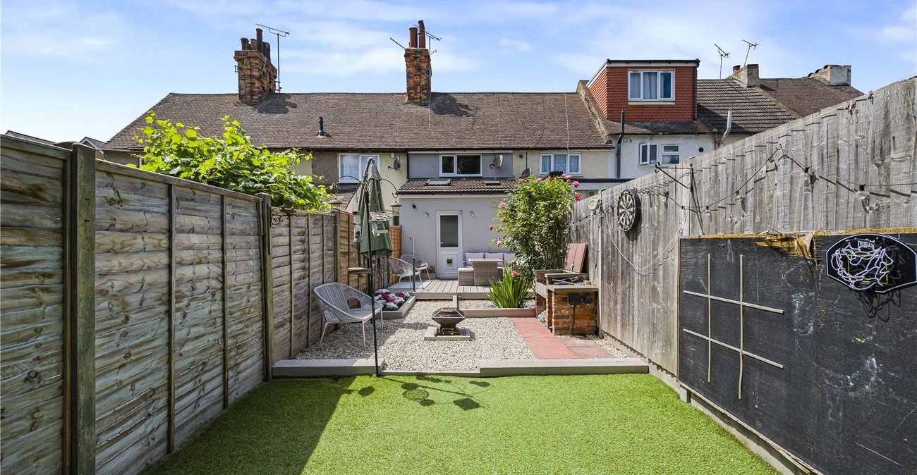 2 bedroom house for sale in Northfleet | Robinson Michael & Jackson