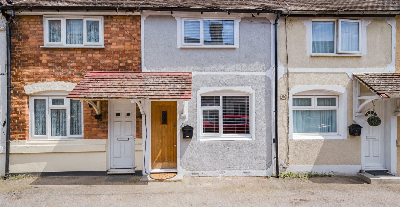 2 bedroom house for sale in Northfleet | Robinson Michael & Jackson