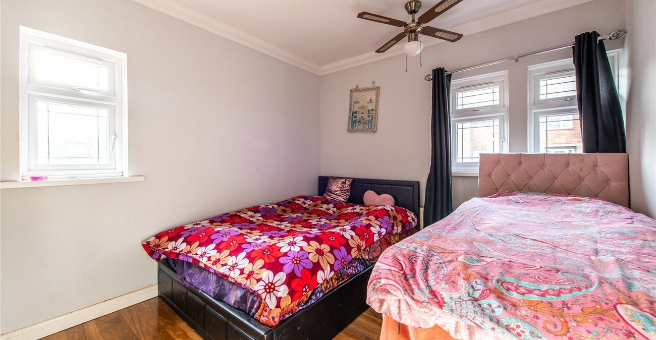 5 bedroom house for sale in Gravesend | Robinson Michael & Jackson