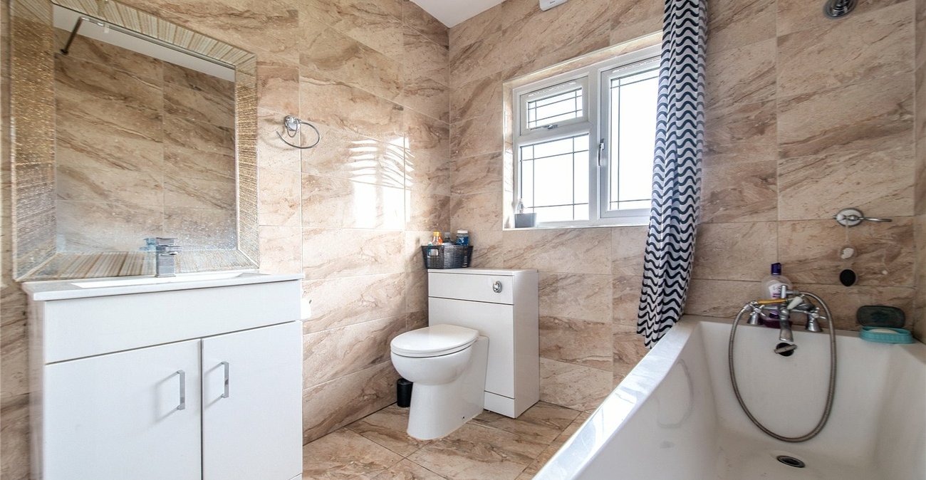 5 bedroom house for sale in Gravesend | Robinson Michael & Jackson