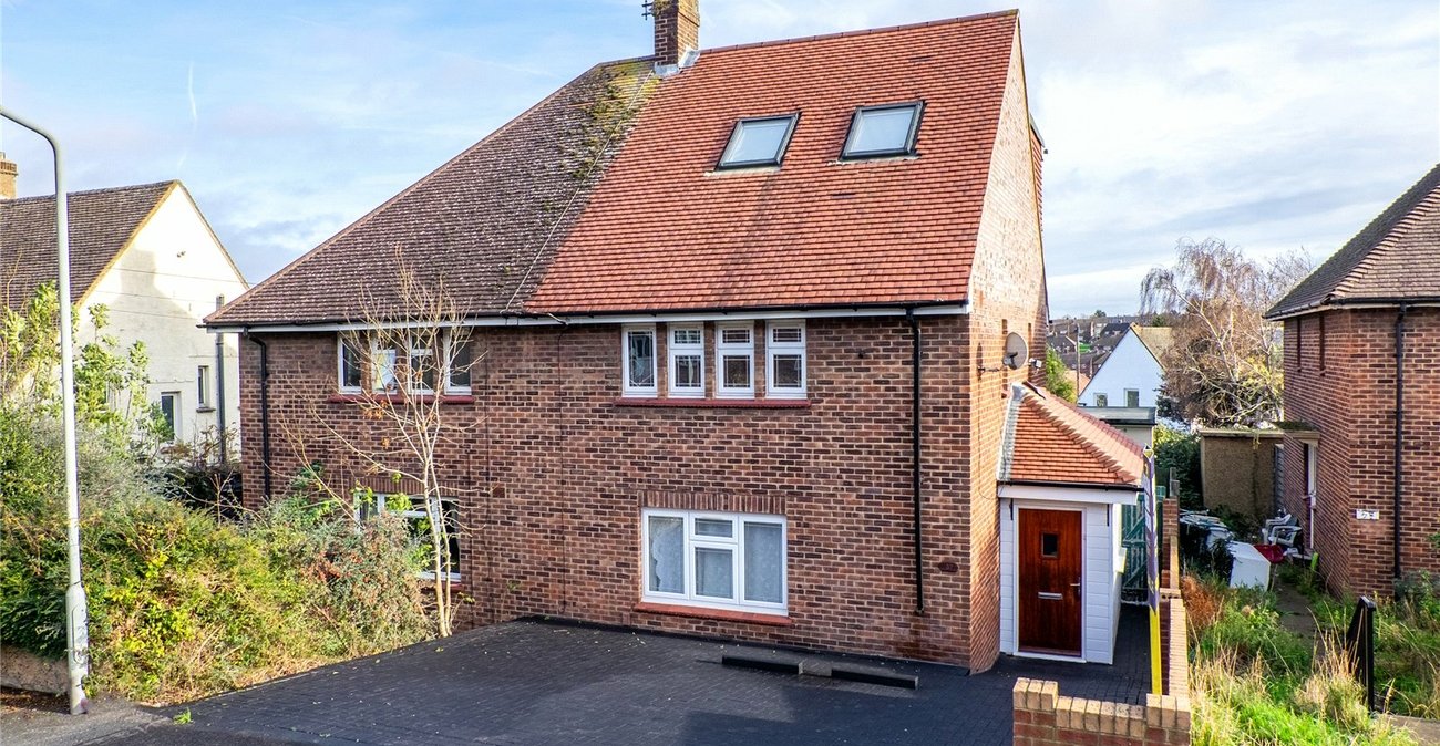 5 bedroom house for sale in Gravesend | Robinson Michael & Jackson