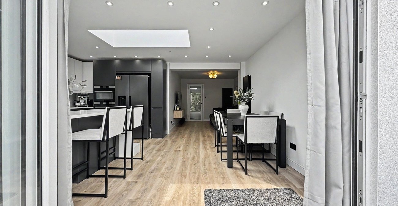2 bedroom bungalow for sale in Rainham | Robinson Michael & Jackson