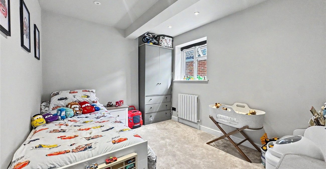 2 bedroom bungalow for sale in Rainham | Robinson Michael & Jackson