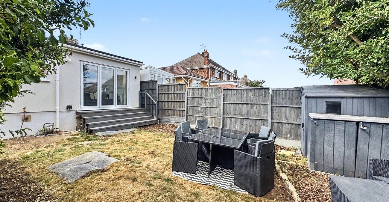 2 bedroom bungalow for sale in Rainham | Robinson Michael & Jackson