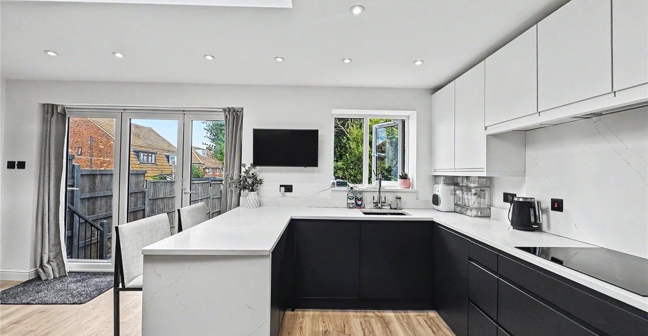 2 bedroom bungalow for sale in Rainham | Robinson Michael & Jackson