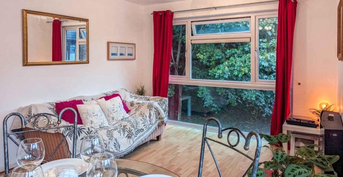 1 bedroom property for sale in Forest Hill | Robinson Jackson