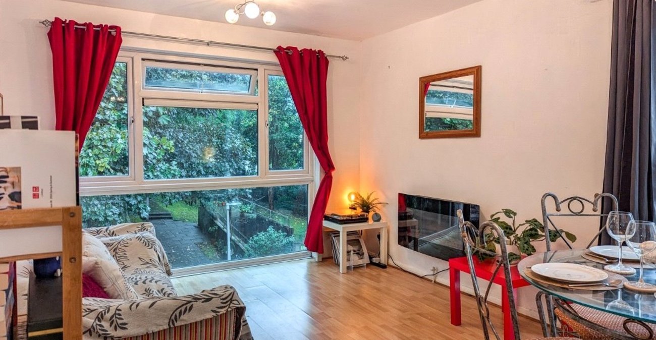 1 bedroom property for sale in Forest Hill | Robinson Jackson