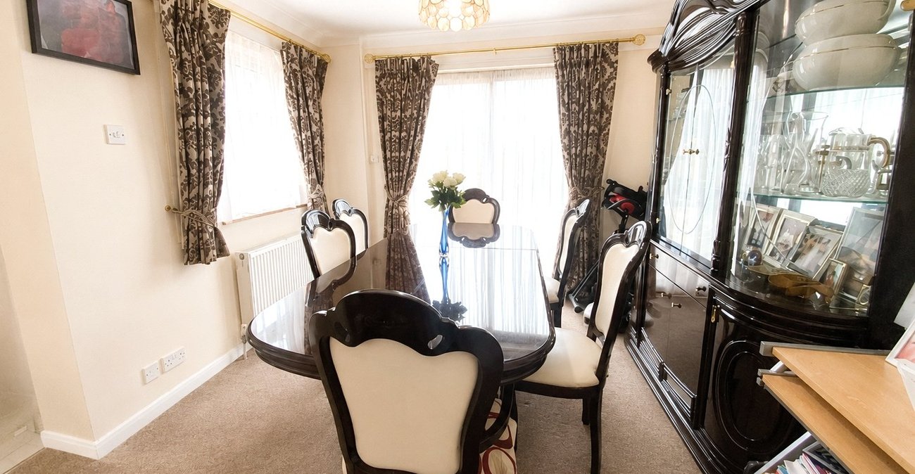 4 bedroom house for sale in Welling | Robinson Jackson