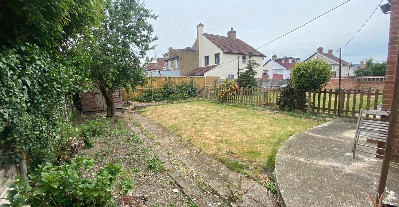 4 bedroom house for sale in Welling | Robinson Jackson