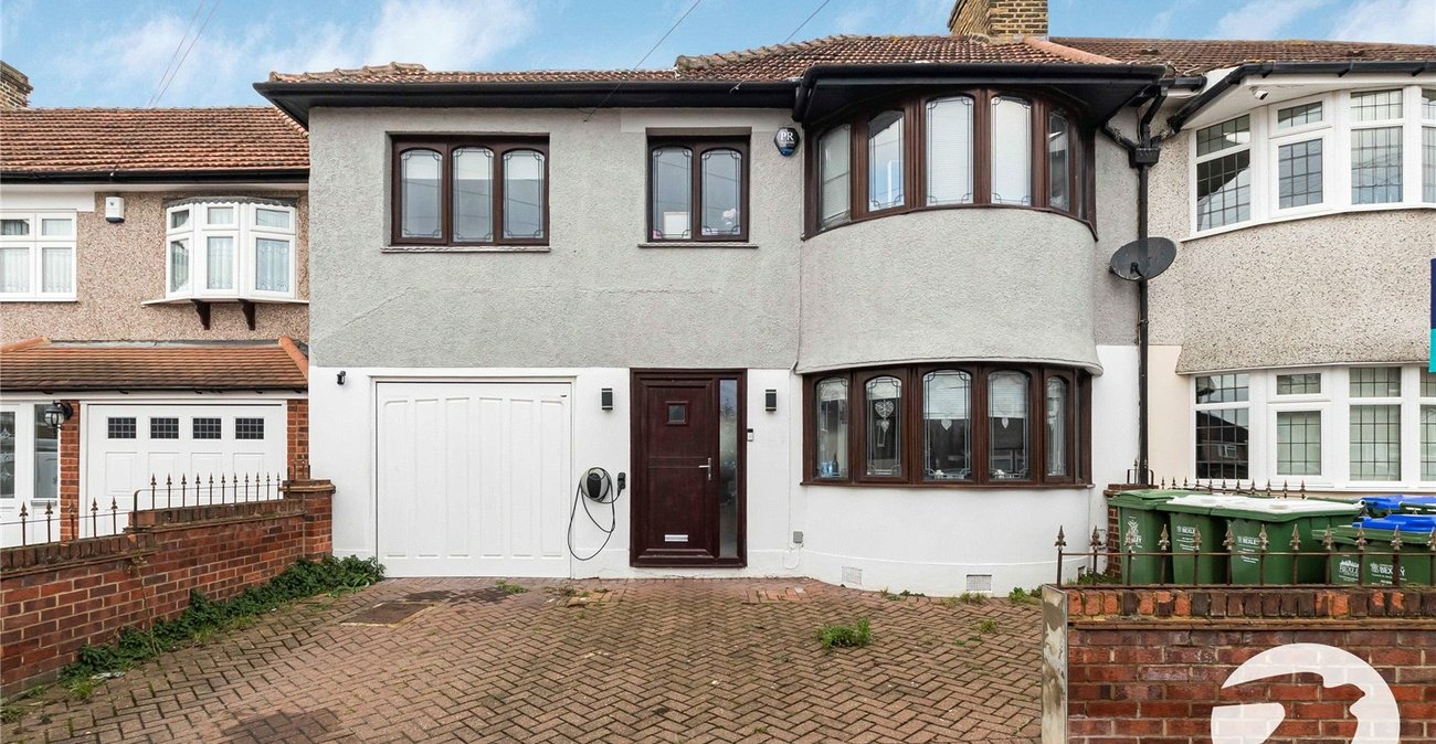 5 bedroom house for sale in Welling | Robinson Jackson