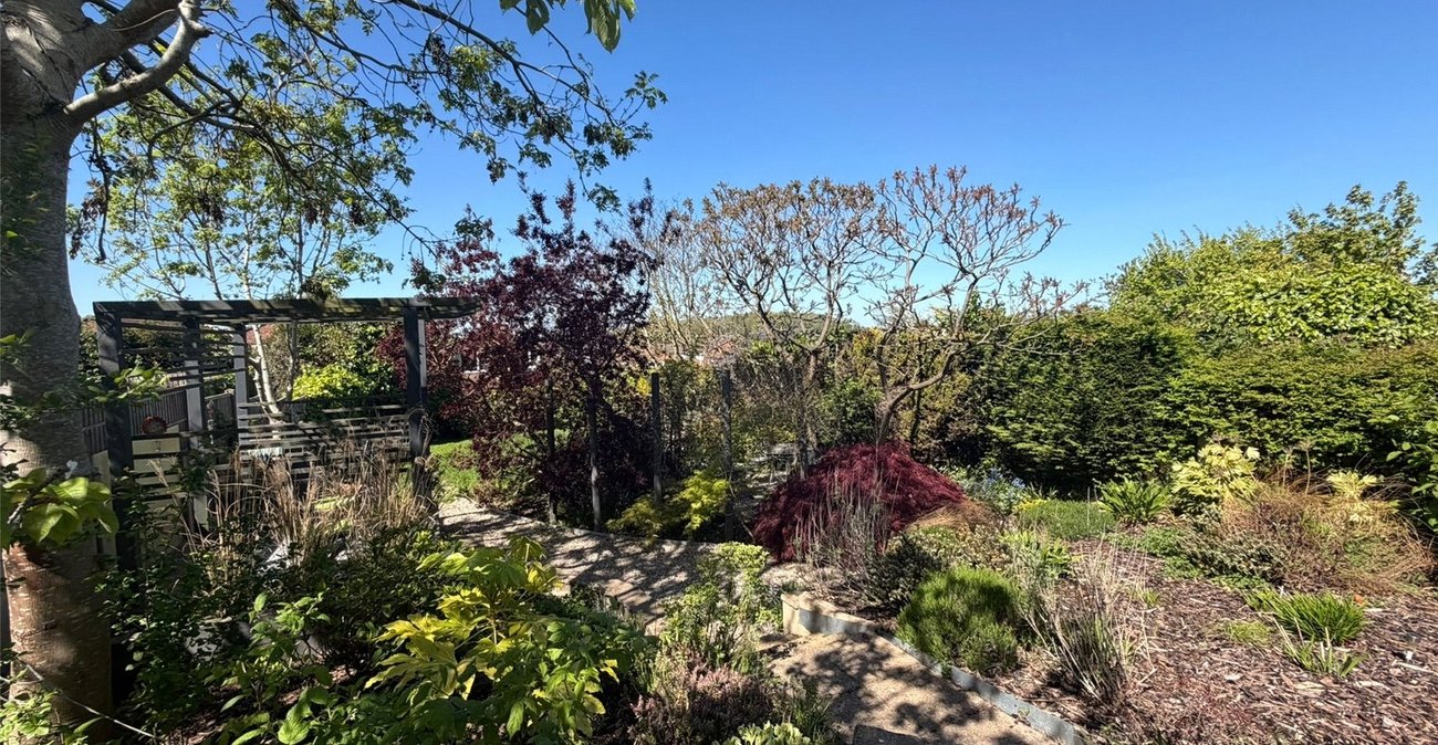 4 bedroom house for sale in Higham | Robinson Michael & Jackson