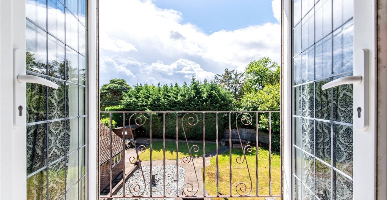 5 bedroom house for sale in Higham | Robinson Michael & Jackson