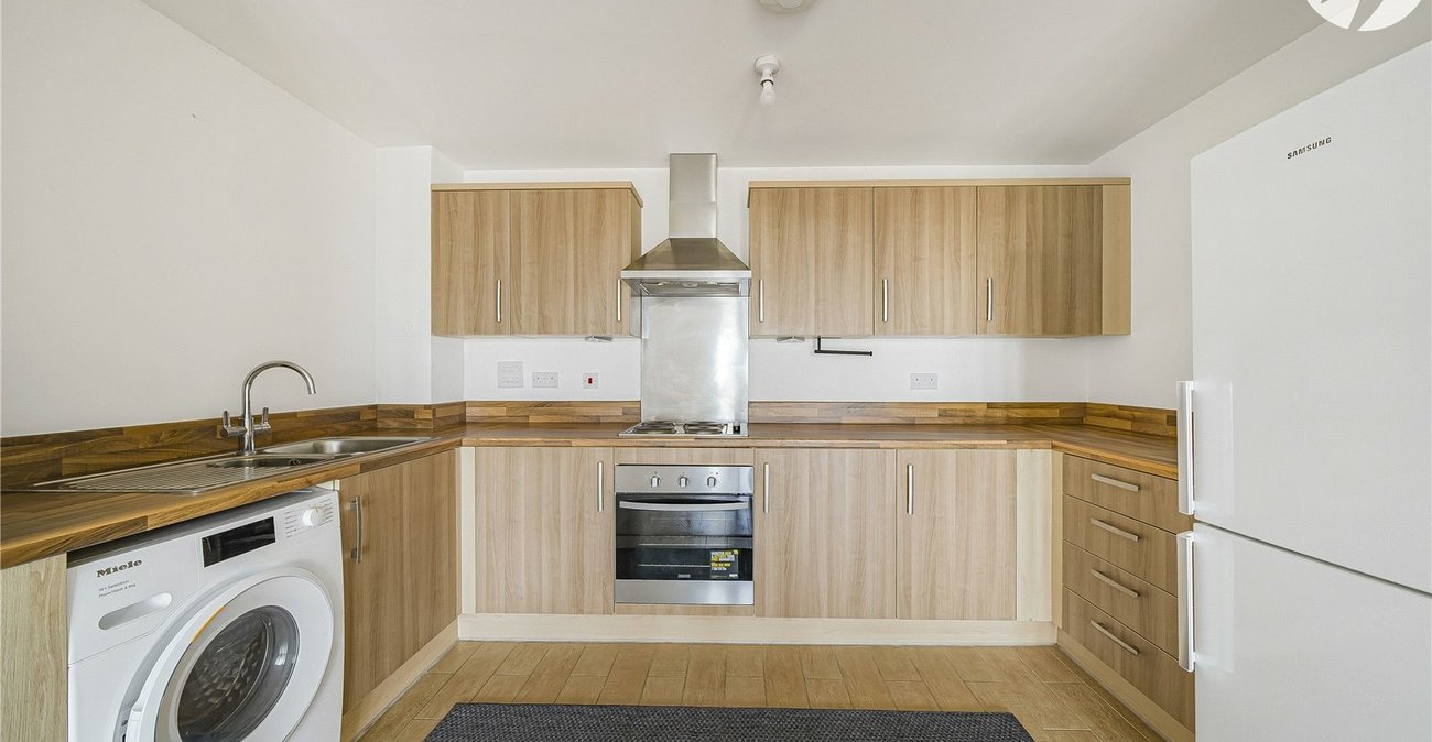 2 bedroom property for sale in Dartford | Robinson Jackson
