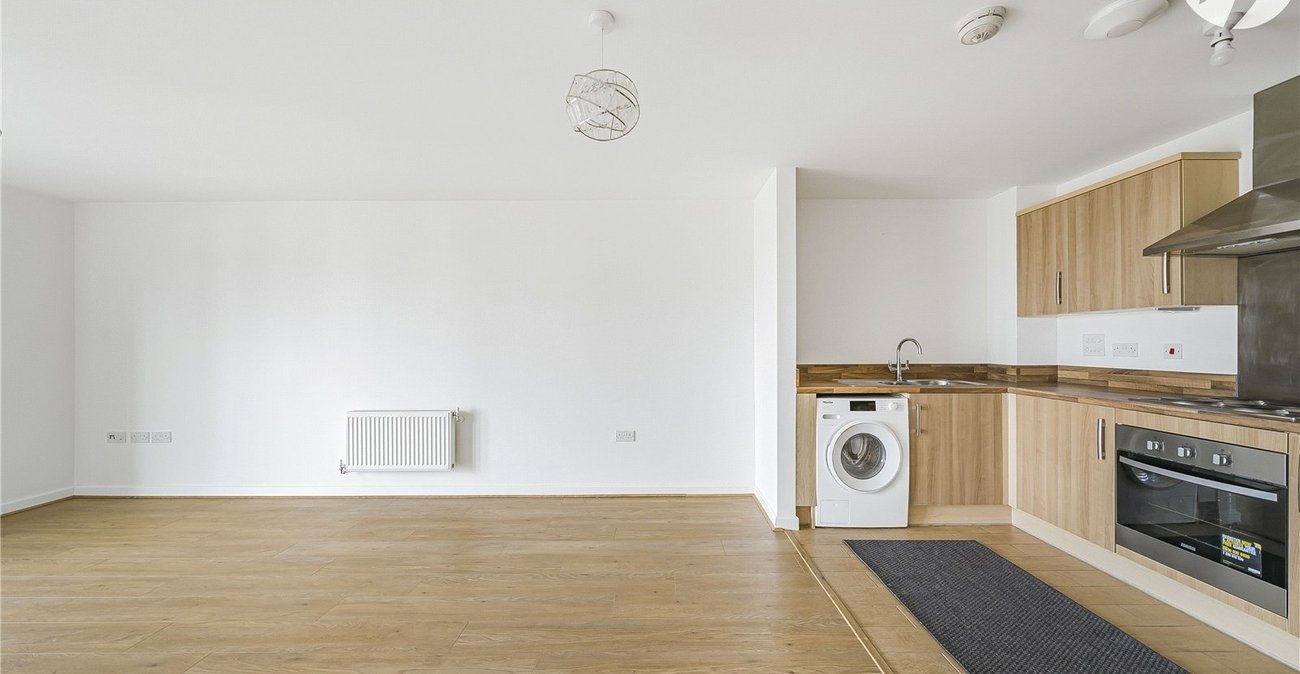 2 bedroom property for sale in Dartford | Robinson Jackson