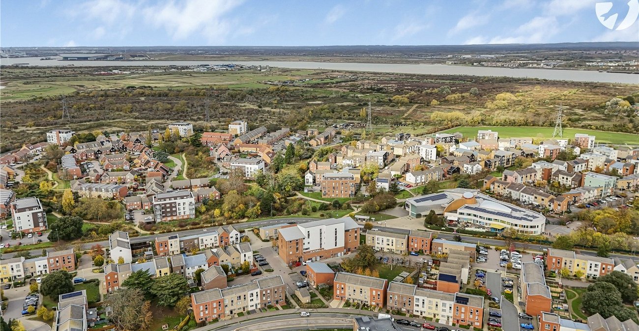 2 bedroom property for sale in Dartford | Robinson Jackson