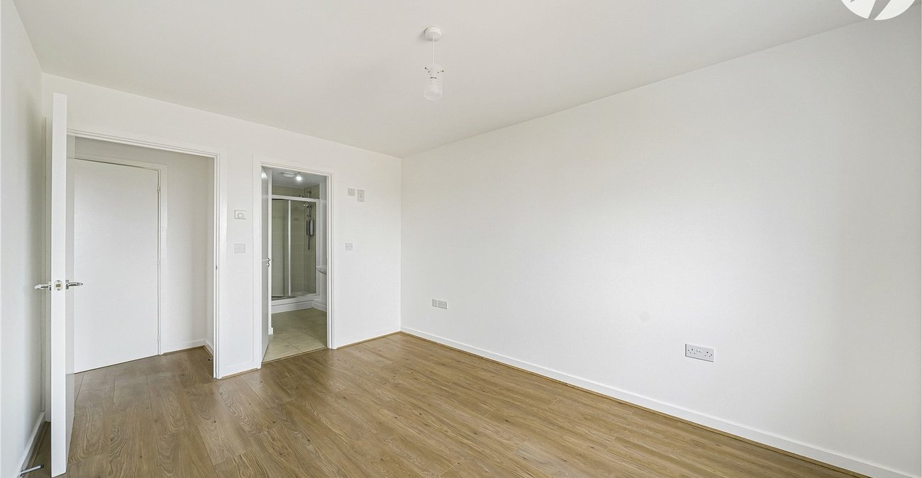 2 bedroom property for sale in Dartford | Robinson Jackson