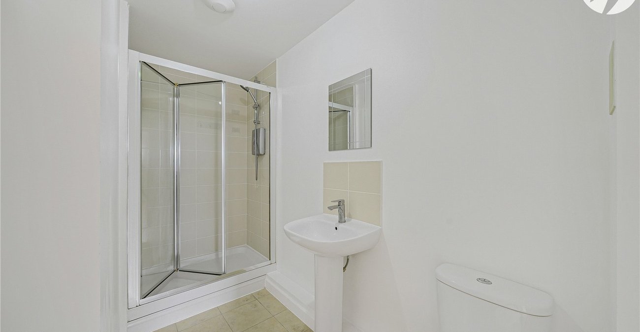 2 bedroom property for sale in Dartford | Robinson Jackson