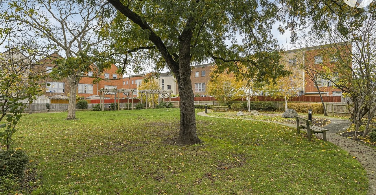 2 bedroom property for sale in Dartford | Robinson Jackson