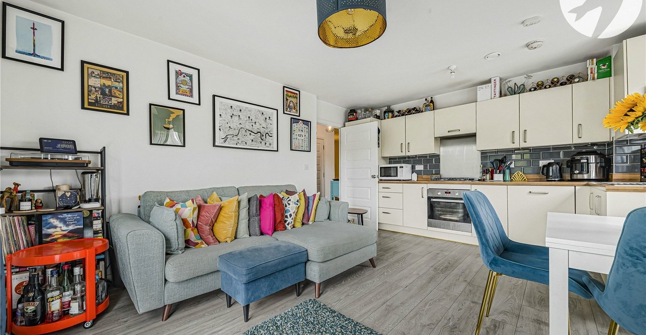 2 bedroom property for sale in Dartford | Robinson Jackson