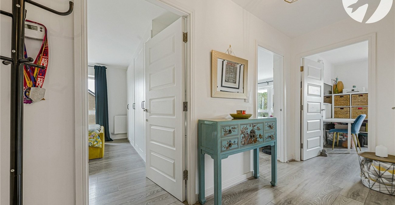 2 bedroom property for sale in Dartford | Robinson Jackson