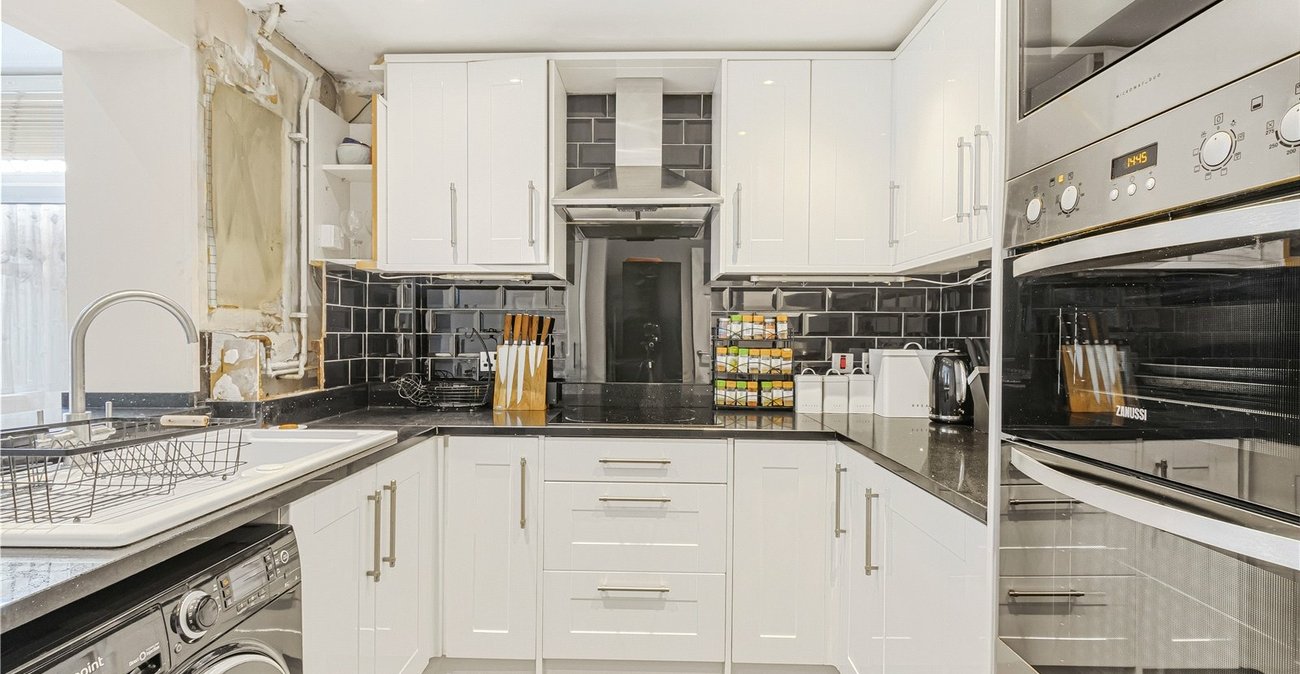 2 bedroom house for sale in Welling | Robinson Jackson