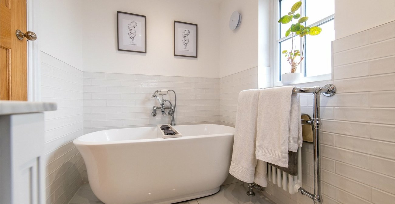 4 bedroom house for sale in Northfleet | Robinson Michael & Jackson