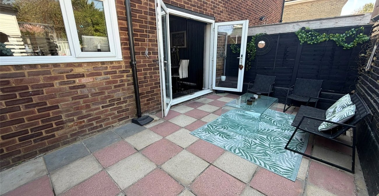 3 bedroom house for sale in Northfleet | Robinson Michael & Jackson