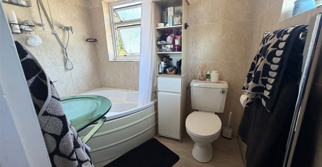 3 bedroom house for sale in Northfleet | Robinson Michael & Jackson