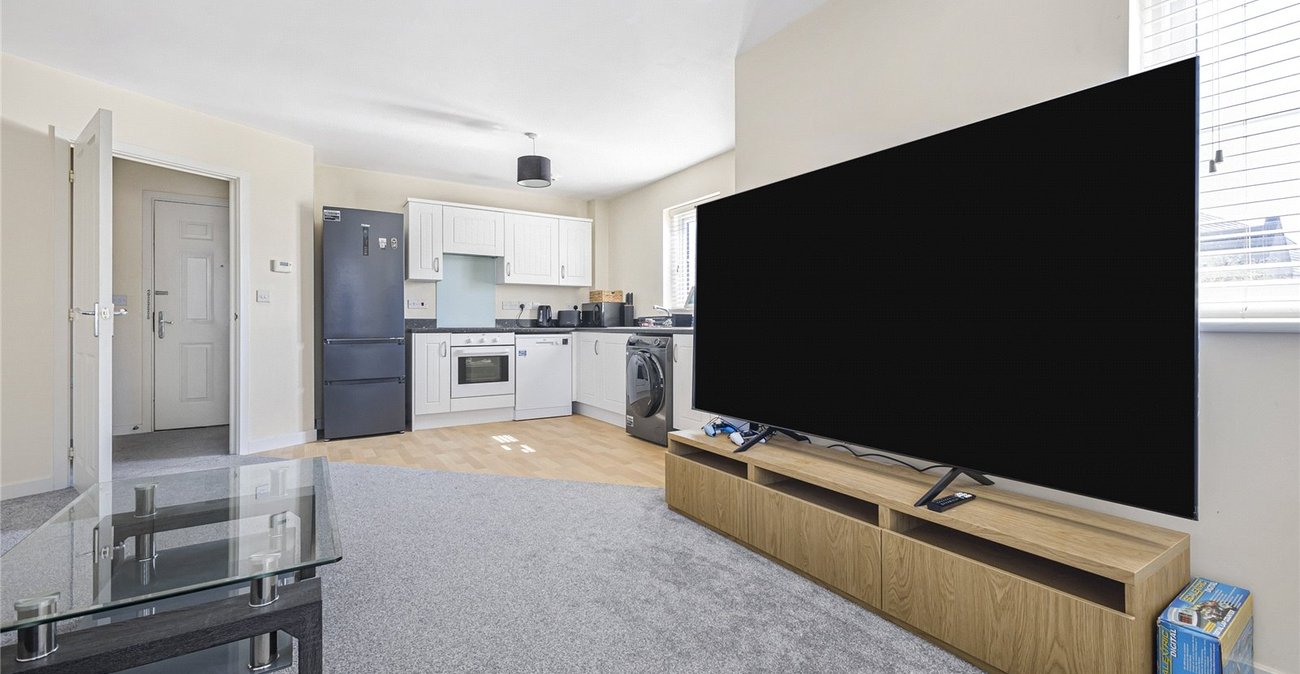 1 bedroom property for sale in Hoo | Robinson Michael & Jackson