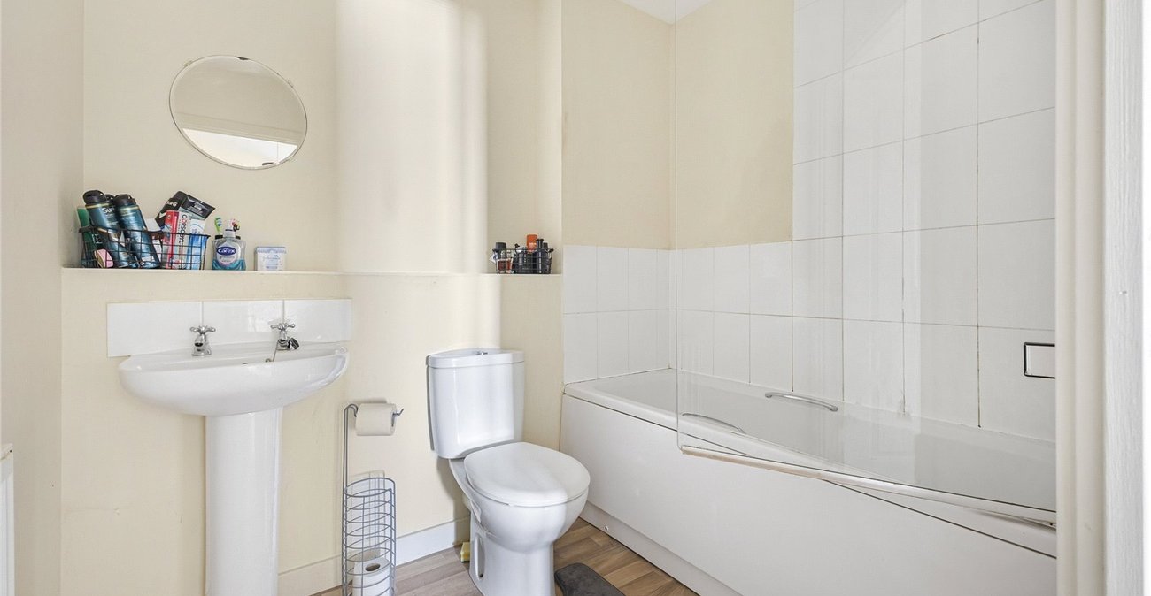 1 bedroom property for sale in Hoo | Robinson Michael & Jackson
