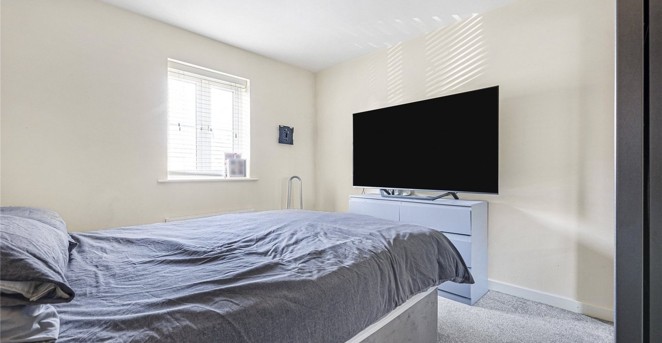 1 bedroom property for sale in Hoo | Robinson Michael & Jackson