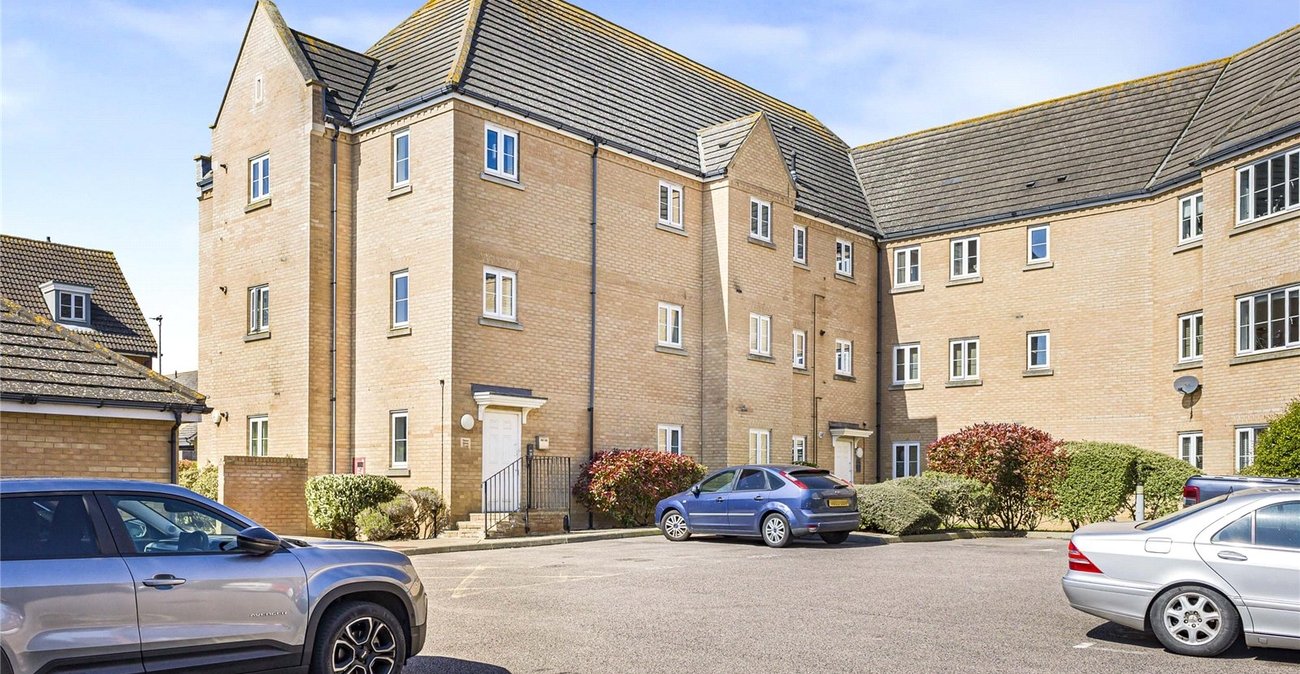 1 bedroom property for sale in Hoo | Robinson Michael & Jackson