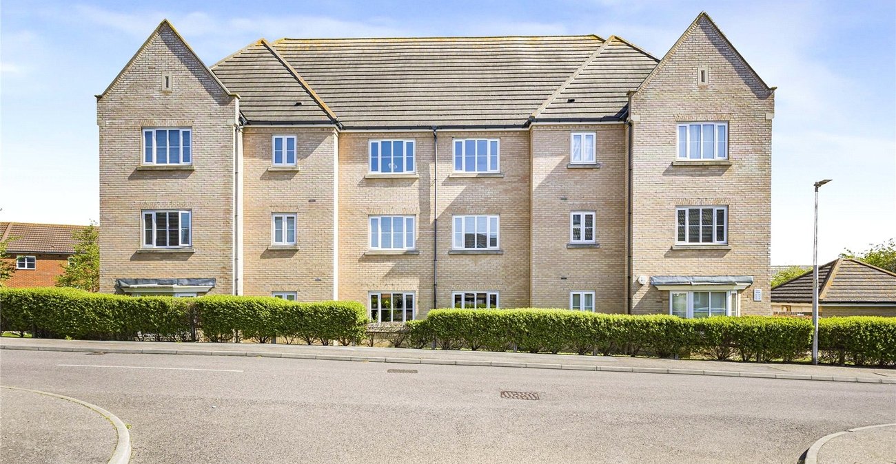 1 bedroom property for sale in Hoo | Robinson Michael & Jackson