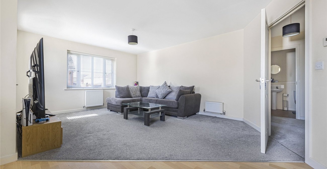 1 bedroom property for sale in Hoo | Robinson Michael & Jackson