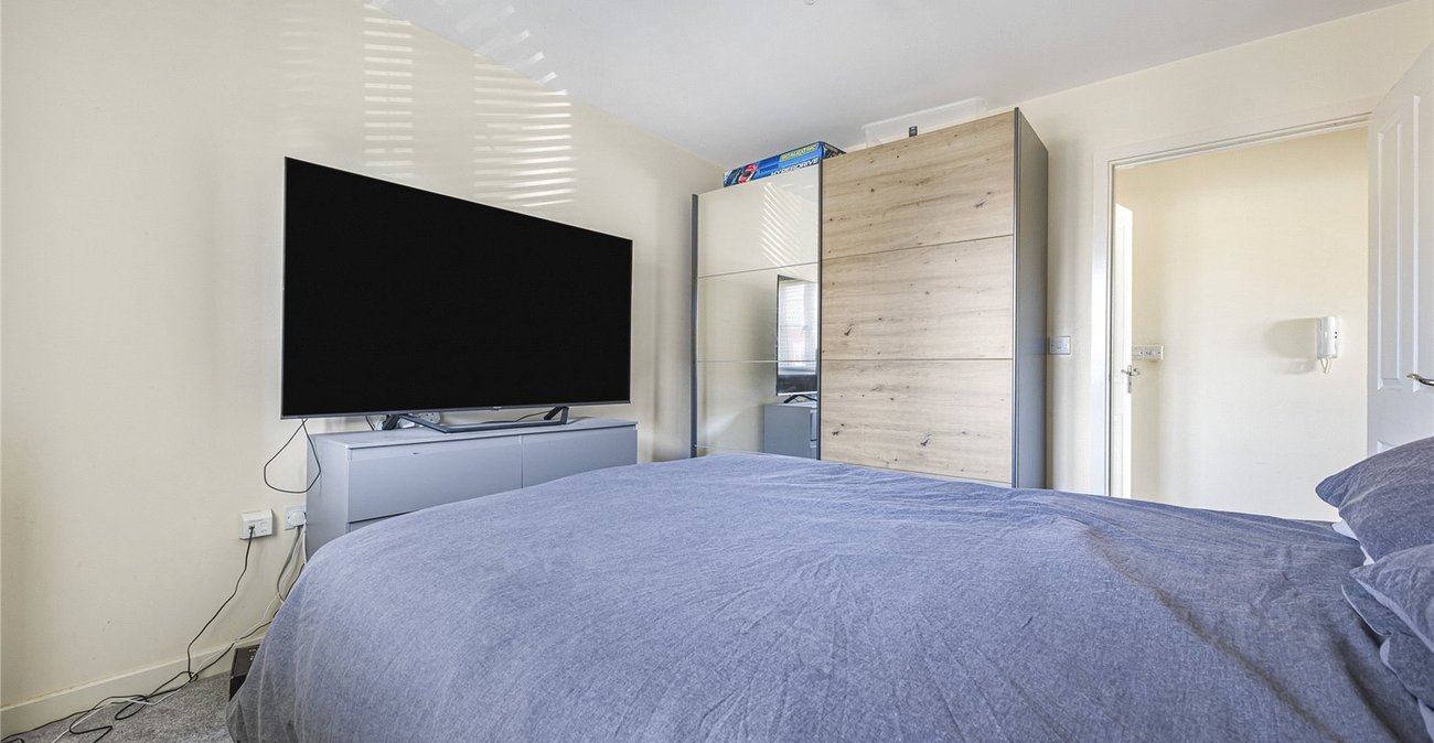 1 bedroom property for sale in Hoo | Robinson Michael & Jackson