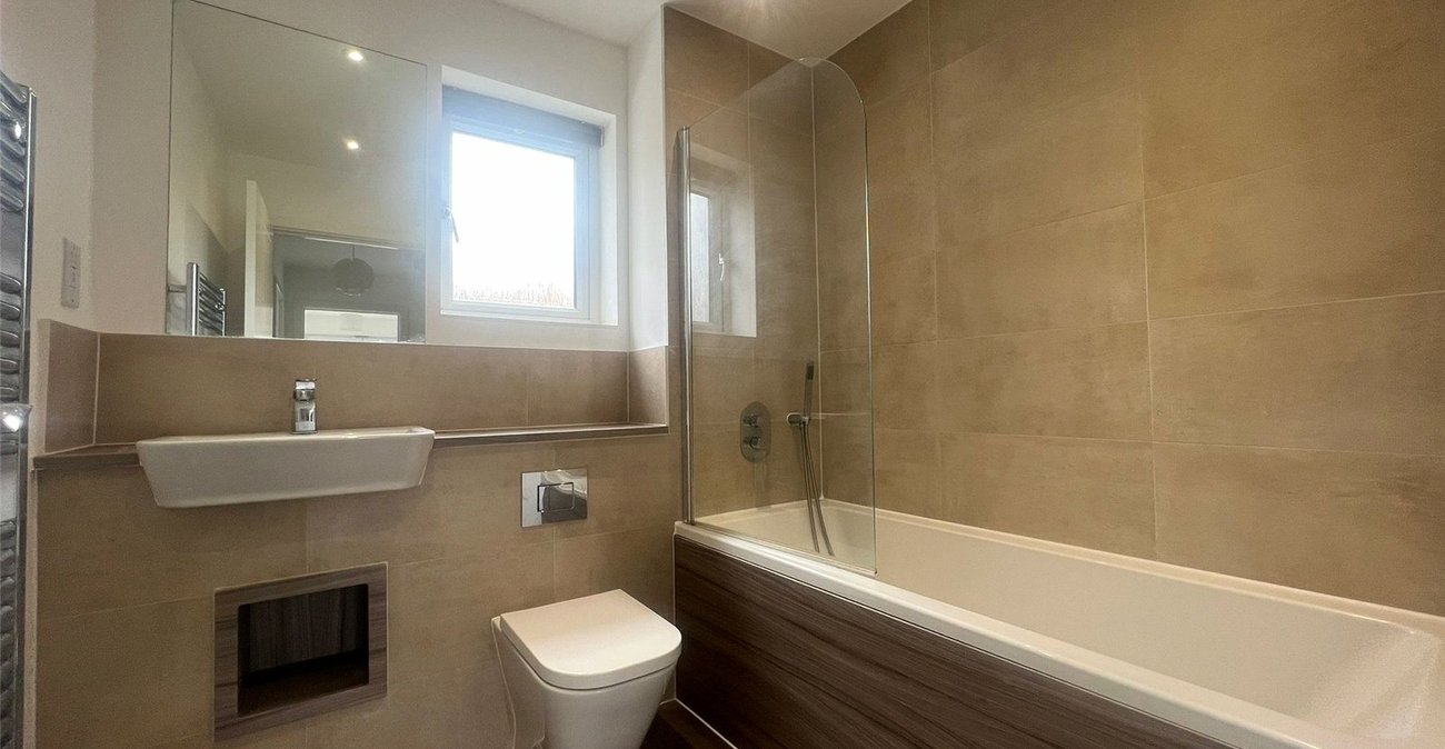 4 bedroom property for sale in Northfleet | Robinson Michael & Jackson