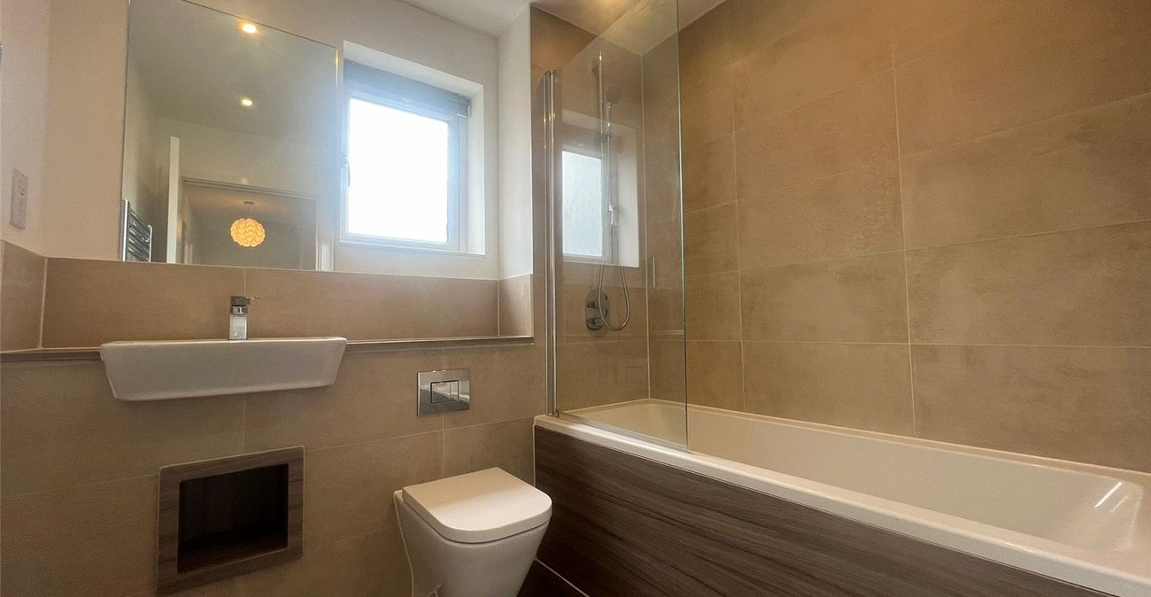 4 bedroom property for sale in Northfleet | Robinson Michael & Jackson