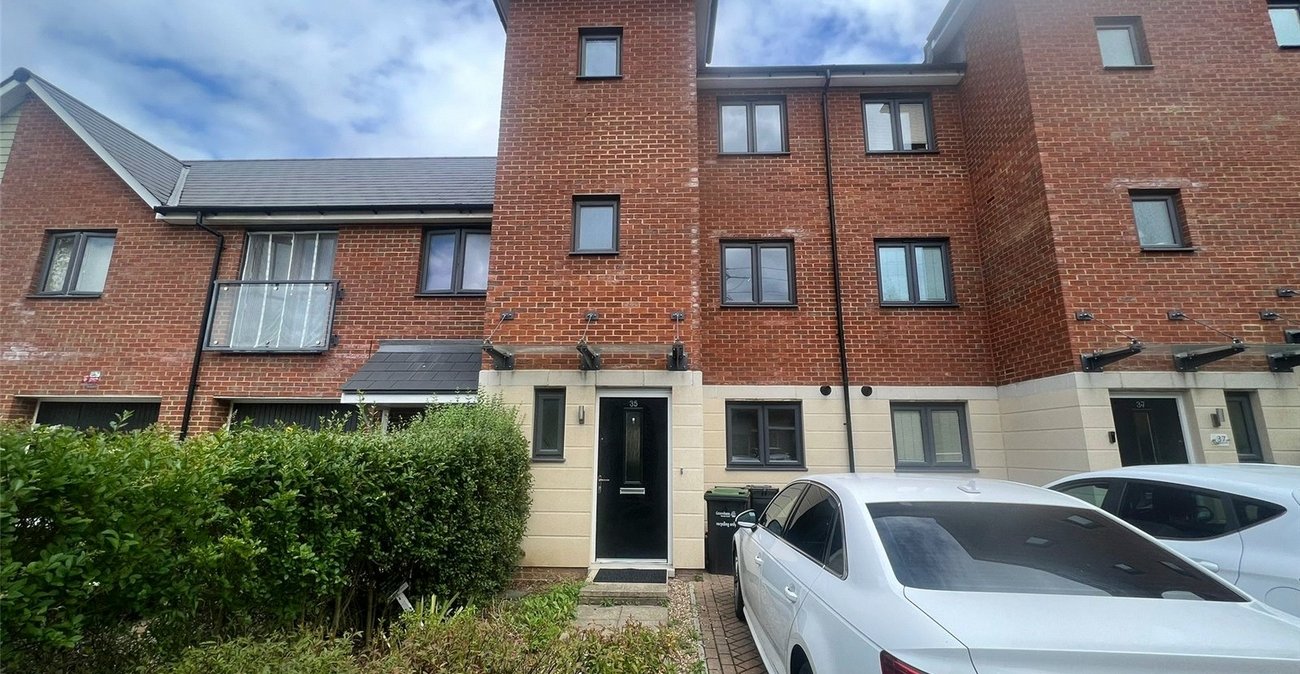 4 bedroom property for sale in Northfleet | Robinson Michael & Jackson