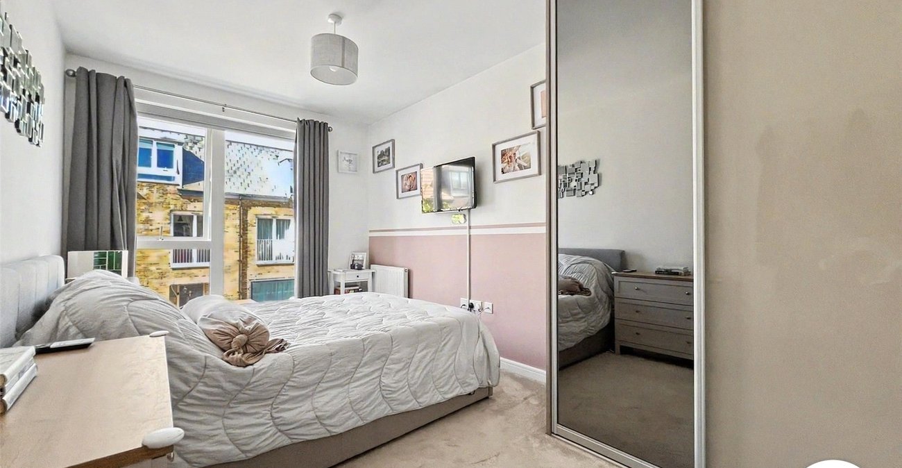 3 bedroom house for sale in Rochester | Robinson Michael & Jackson