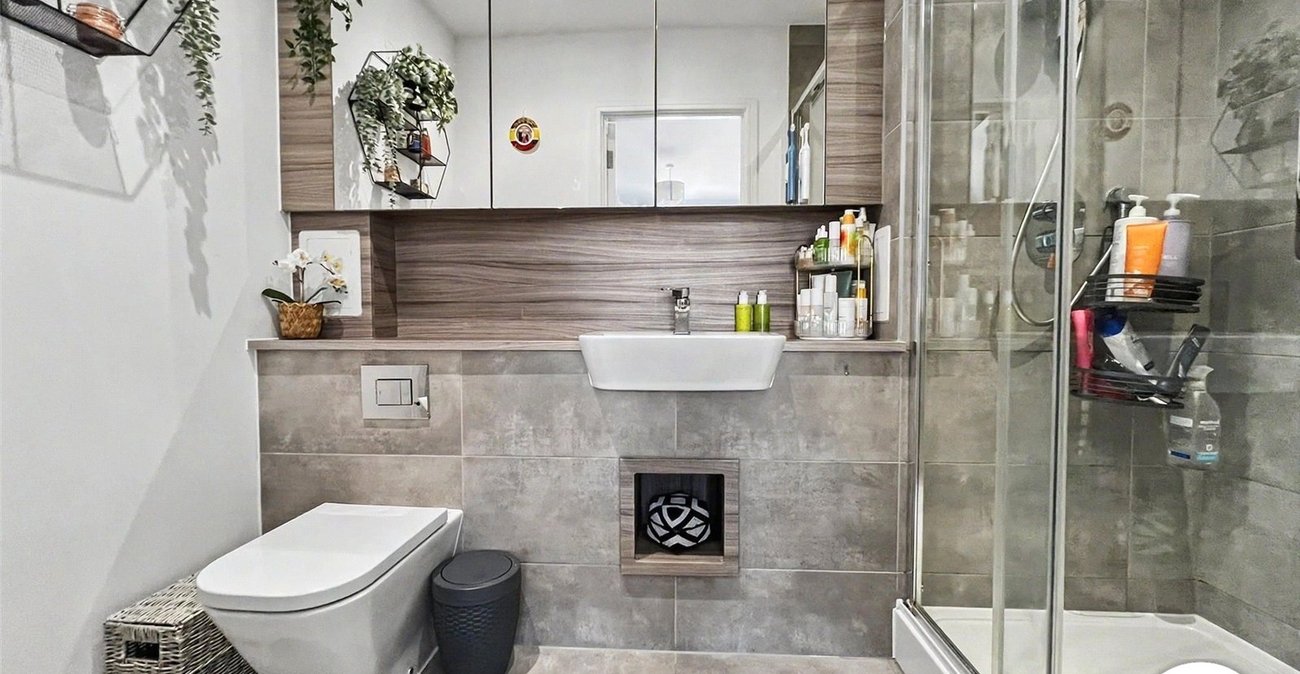 3 bedroom house for sale in Rochester | Robinson Michael & Jackson