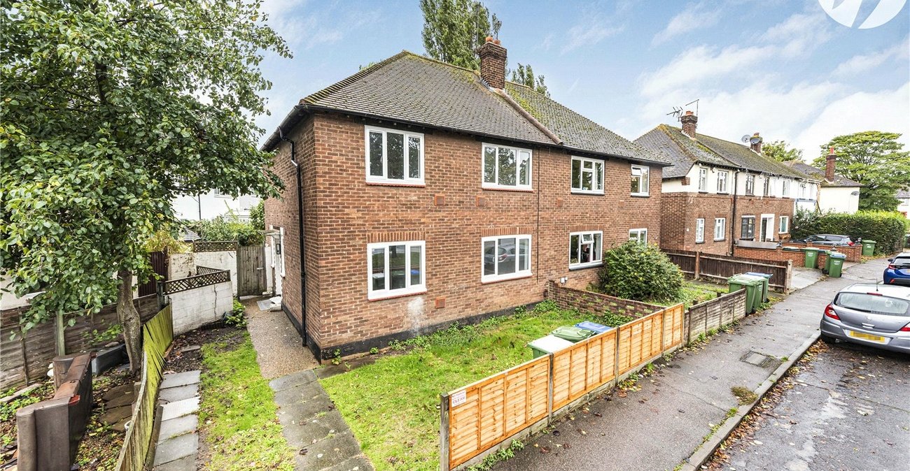 4 bedroom house for sale in Crayford | Robinson Jackson