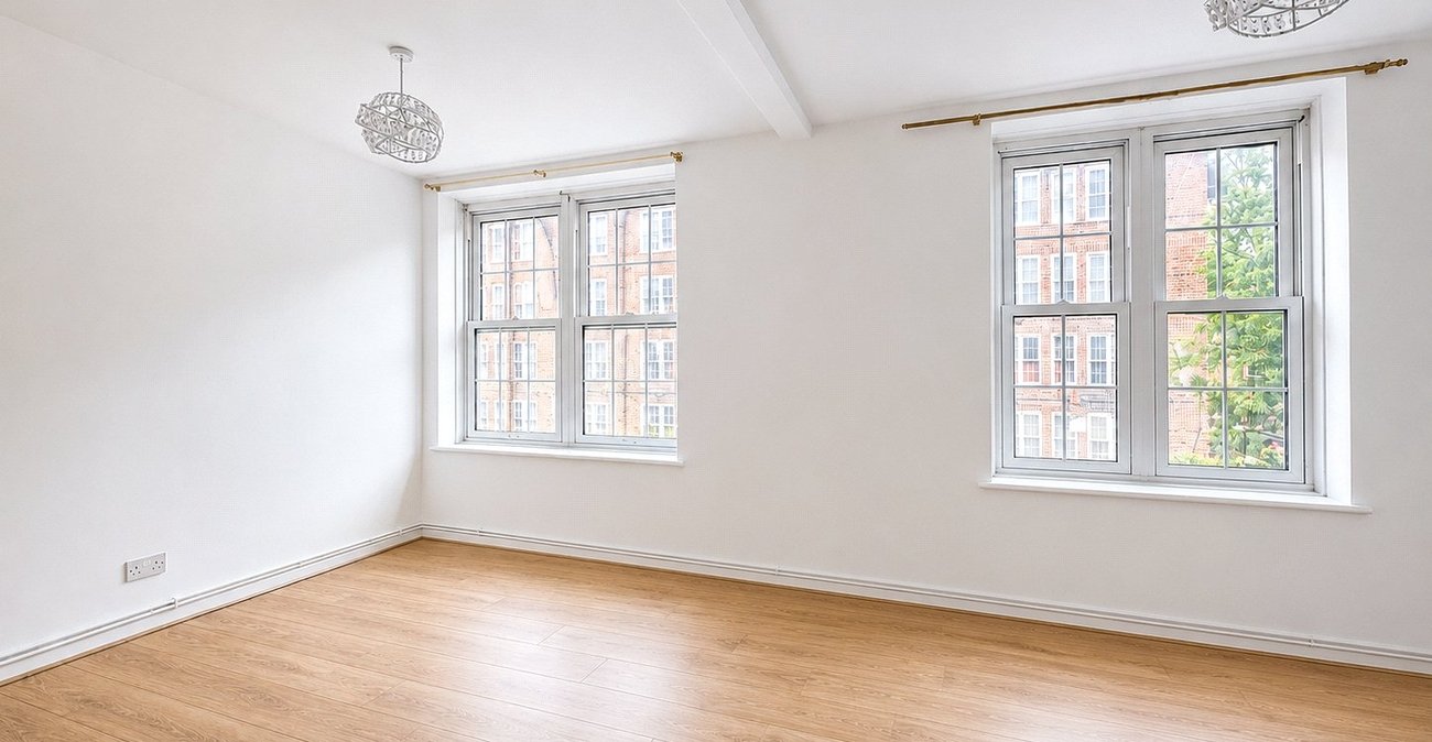 2 bedroom property for sale in London | Robinson Jackson