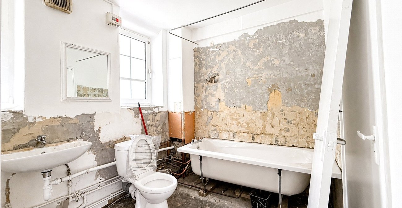 2 bedroom property for sale in London | Robinson Jackson