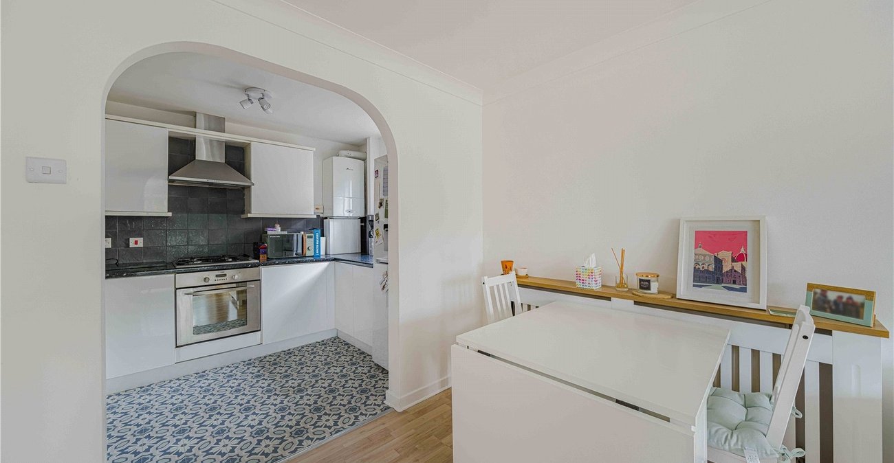 1 bedroom property for sale in Greenhithe | Robinson Jackson