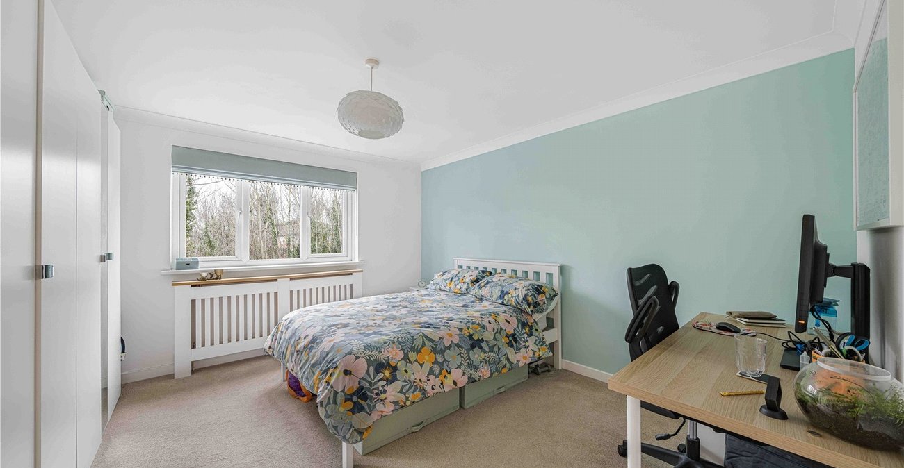 1 bedroom property for sale in Greenhithe | Robinson Jackson